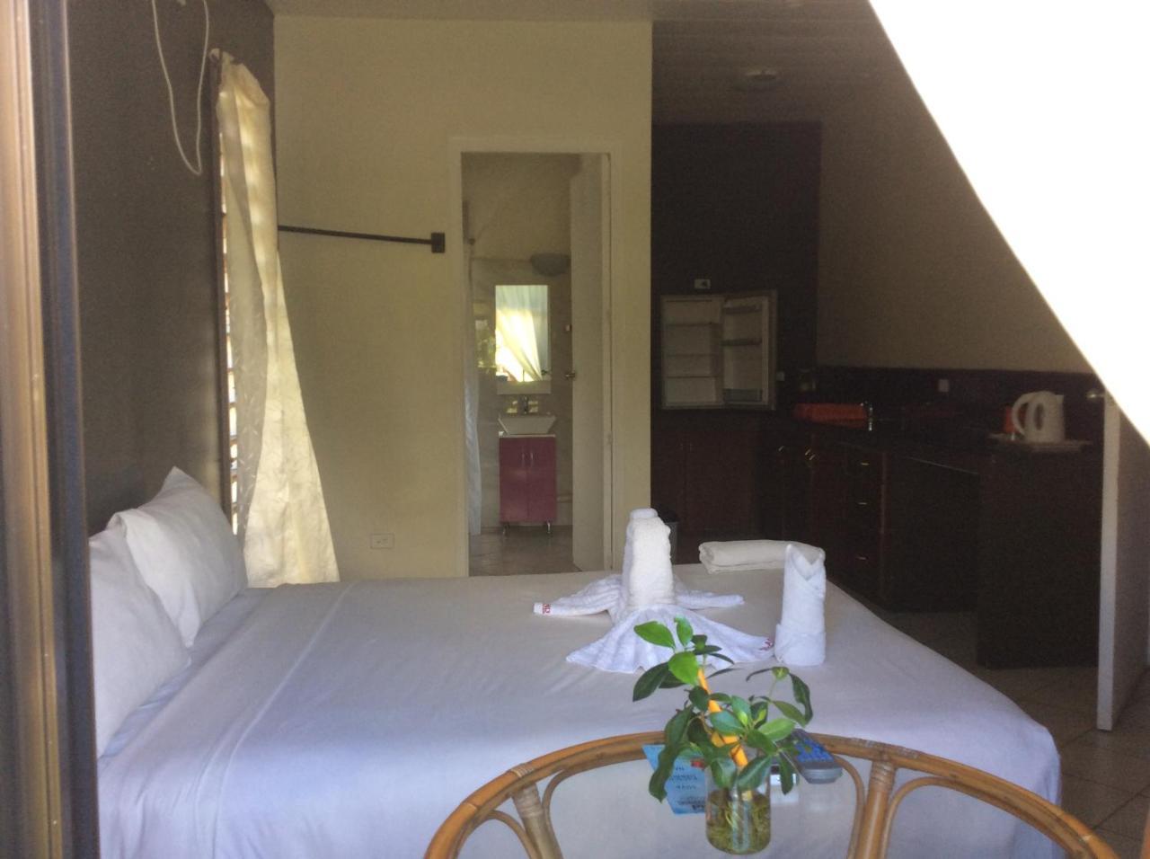 Island Accommodation Nadi Exterior photo